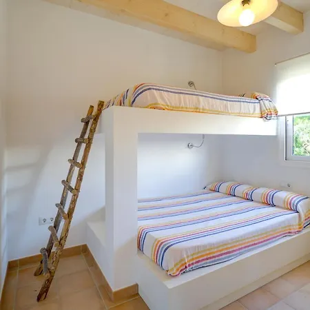 Mercedes - Tranquila Con Vistas Al Mar كالا موريل