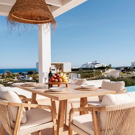 Mercedes - Tranquila Con Vistas Al Mar Villa